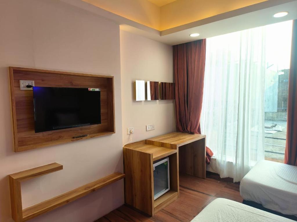 Hotel Shree Mahakal Krapa Удджайн Экстерьер фото