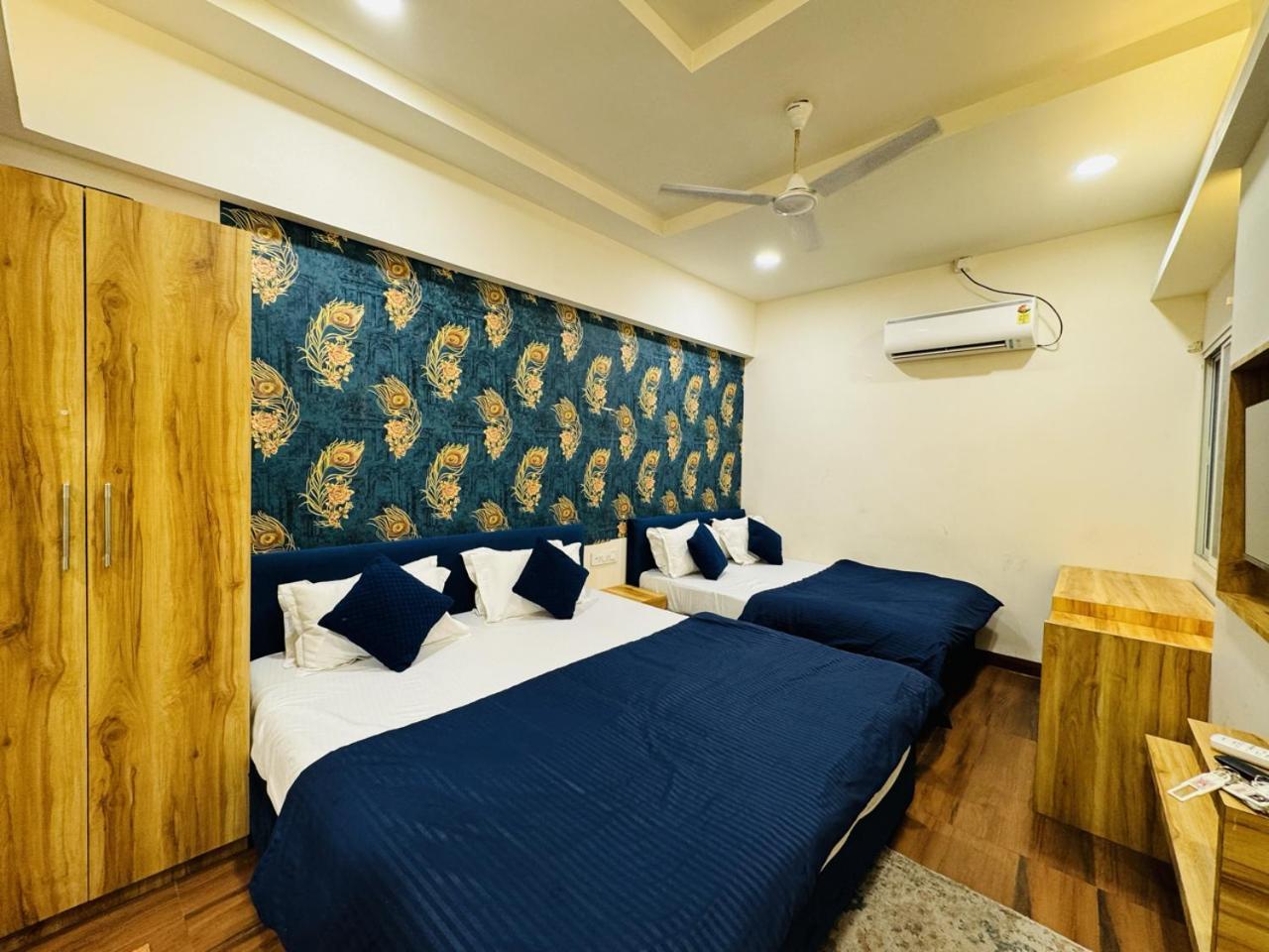 Hotel Shree Mahakal Krapa Удджайн Экстерьер фото